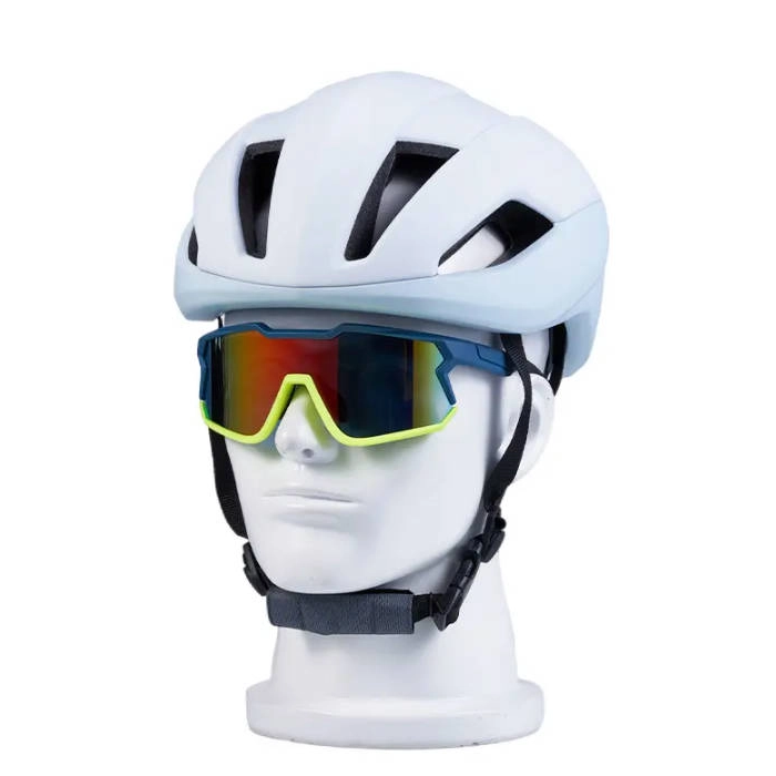Lightweight Cycling Helmet Buying Guide for Long Rides